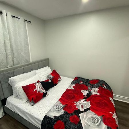 Treasure'S Lodge Mississauga Bagian luar foto